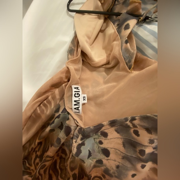 I.AM.GIA KIERRA MAXI DRESS - TAN BUTTERFLY - Picture 4 of 4